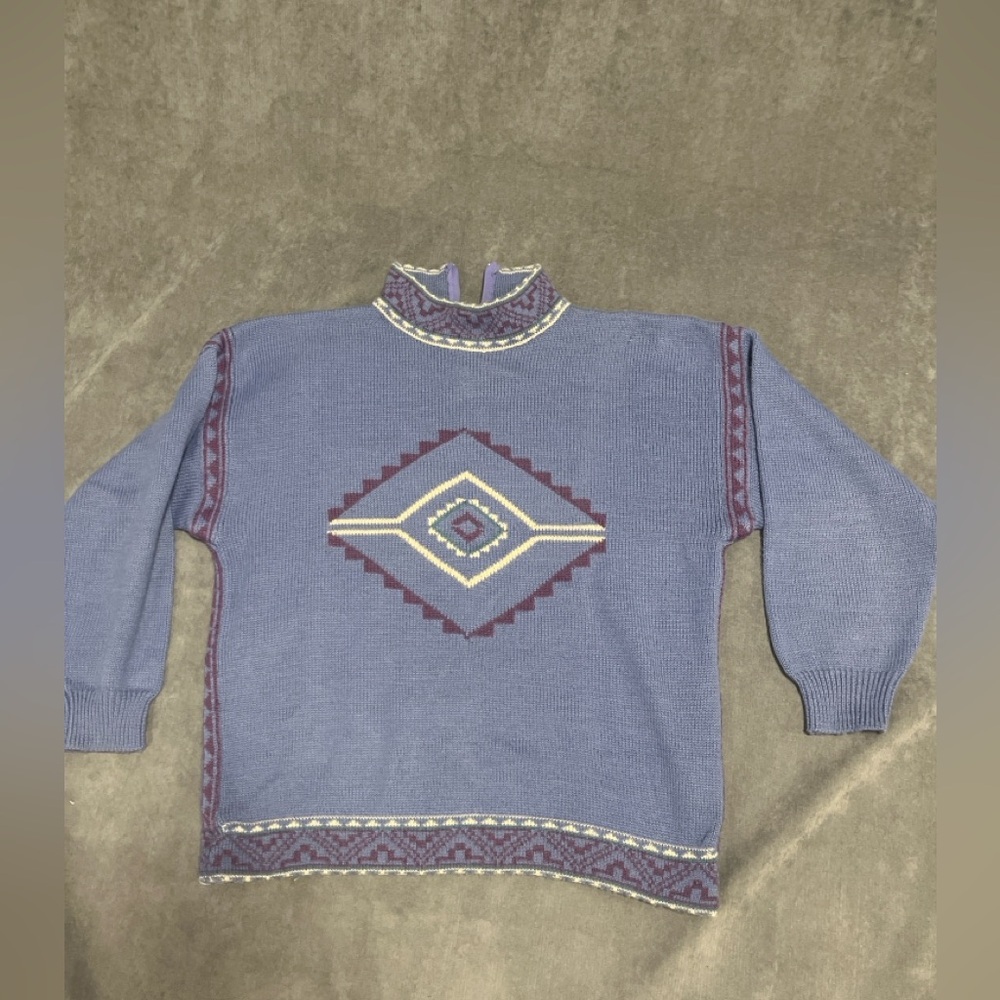 Jennie & Livie Vintage Geometric Knit Sweater – 
 XL